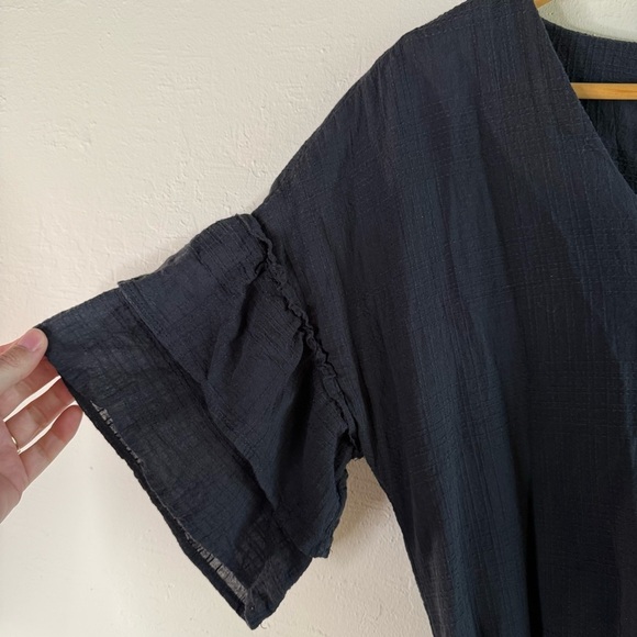 Universal Thread Navy V-Neck Dress with Ruffle Sleeves Size Medium - Picture 3 of 7